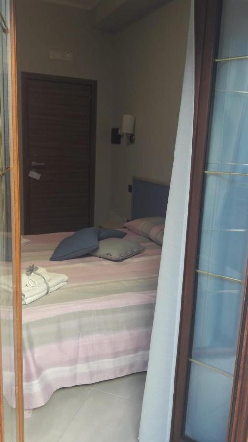 Affittacamere Borgata Marina Roseto Capo Spulico Exterior foto