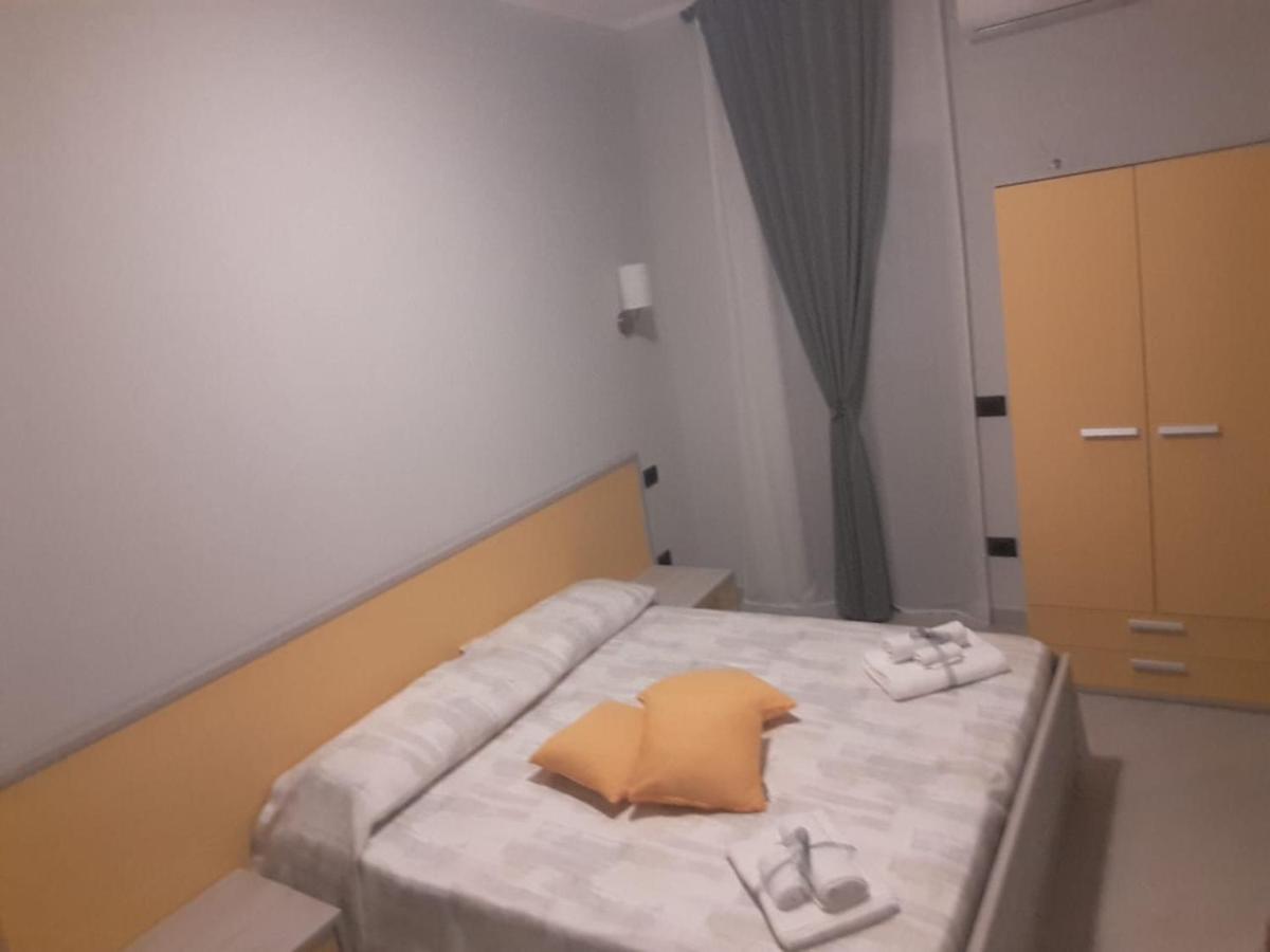 Affittacamere Borgata Marina Roseto Capo Spulico Exterior foto